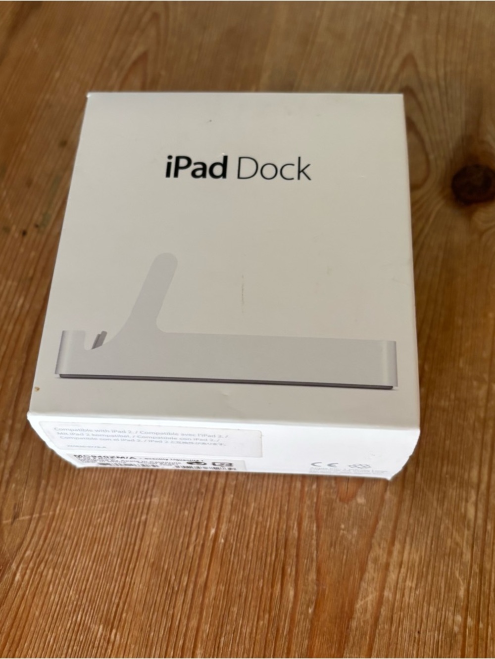 Apple iPad Dock White MC940ZM/A Model A1381 30-Pin Connector NIB